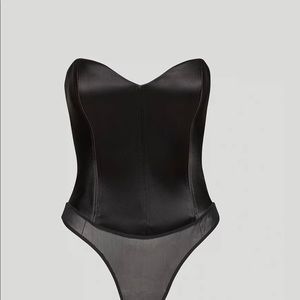 Blaze bodysuit- Babaton